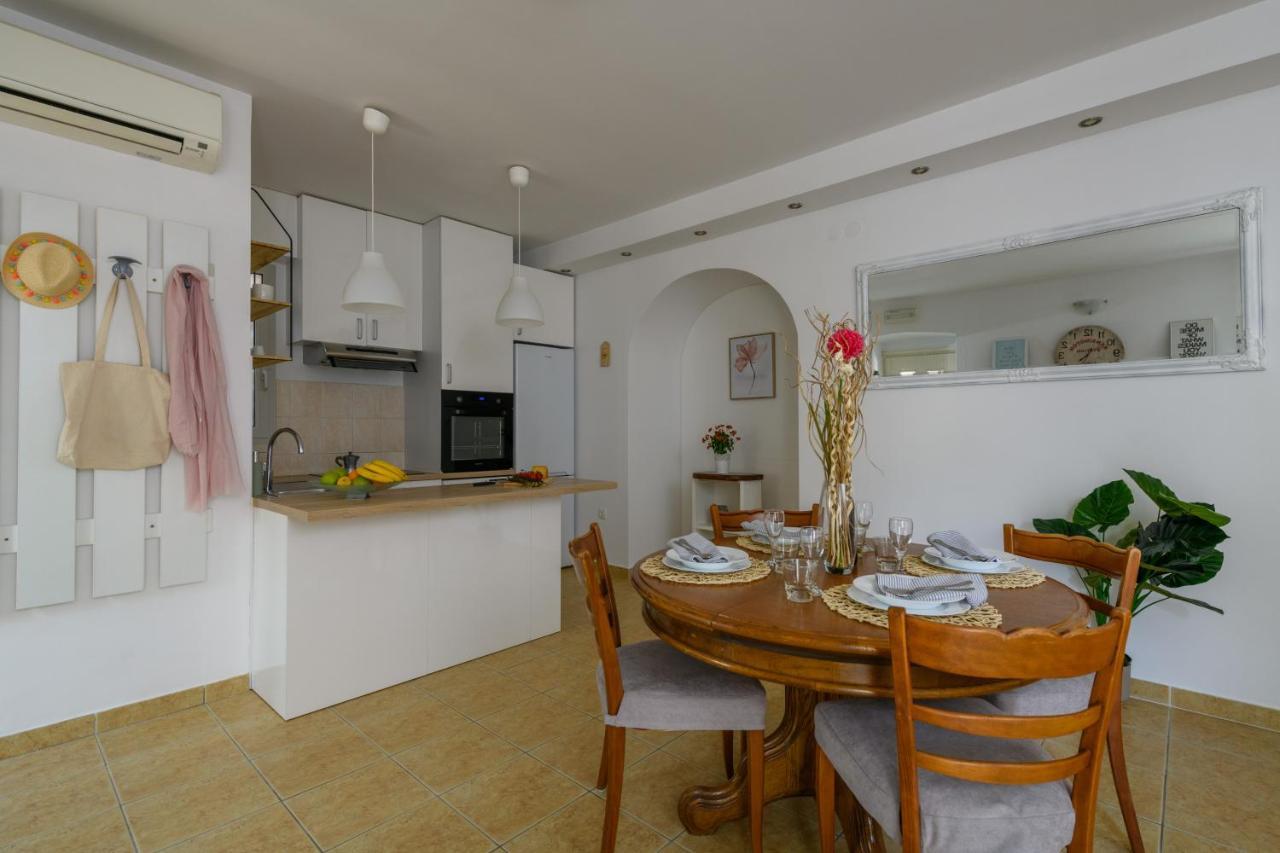 Apartman Aleksandra Pola Esterno foto