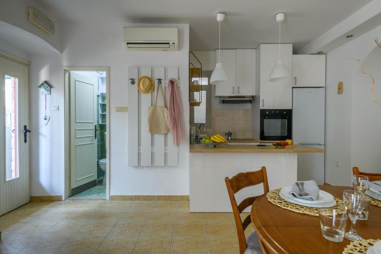 Apartman Aleksandra Pola Esterno foto